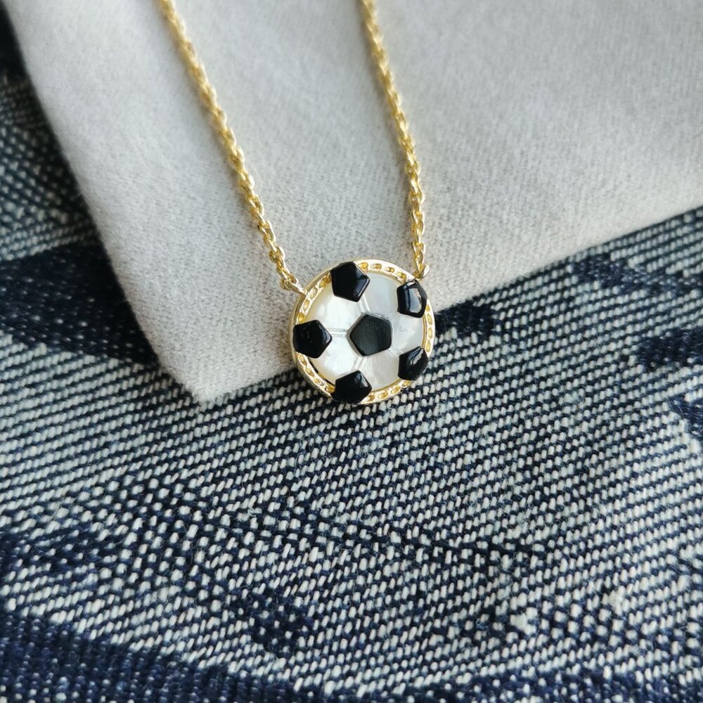 Kendra Scott Ivory Mother-of-Pearl Gold Short Necklace - Soccer - Picture 2 of 3